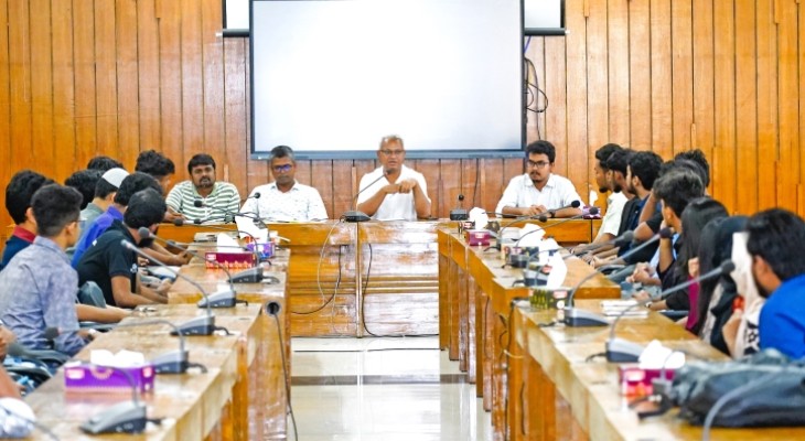 কুয়েটে ভিপি,জিএস এবং সিআরদের সাথে ভিসির মতবিনিময়